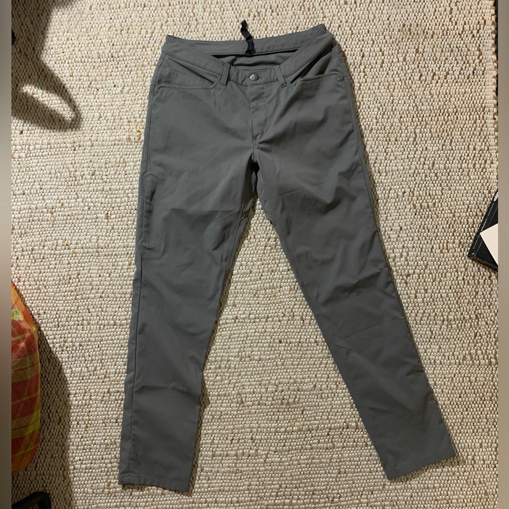 Lululemon gray pants